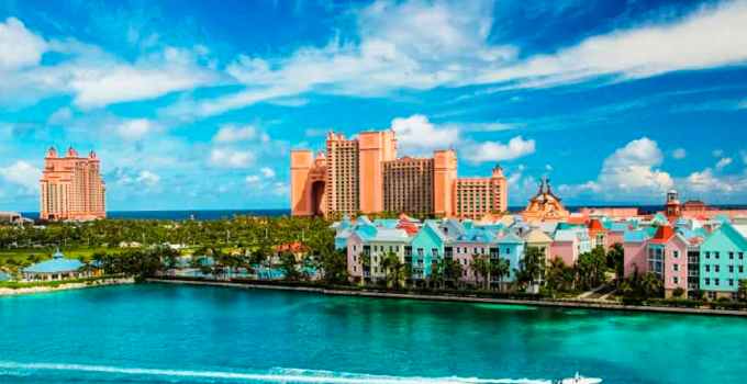 Karayipler’in incisi Bahama Adaları