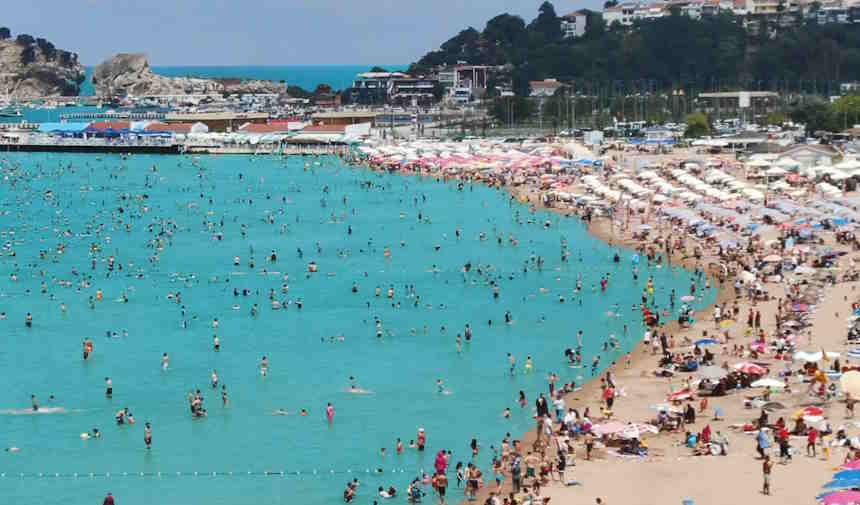 Çeşme'de Denize Girilecek Yerler: Çeşme'nin En İyi Plajları