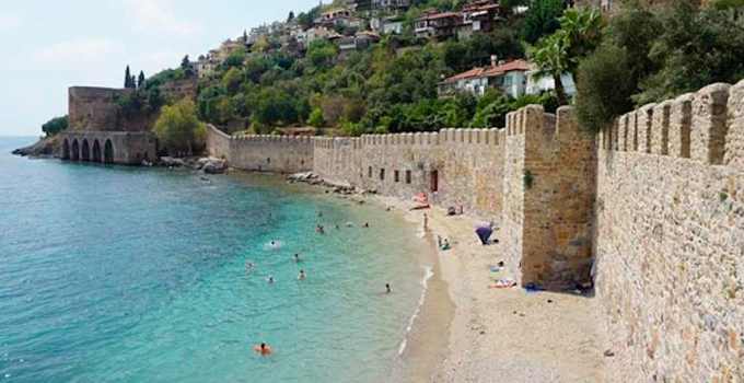 Alanya'da Tatil Keyfi İçin En Güzel 7 Plaj, Alanya'nın en güzel plajları
