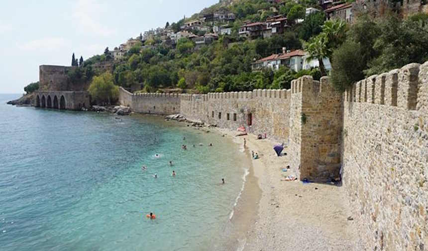 Alanya'da Tatil Keyfi İçin En Güzel 7 Plaj, Alanya'nın en güzel plajları