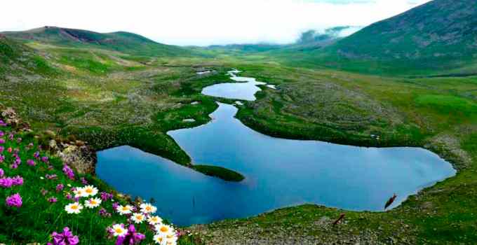 Artvin’de Gezilecek Yerler Arsiyan Yaylası Yüzen Adalar