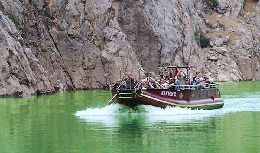 Erzincan Gezilecek Yerler Listesi: Karanlık Kanyon