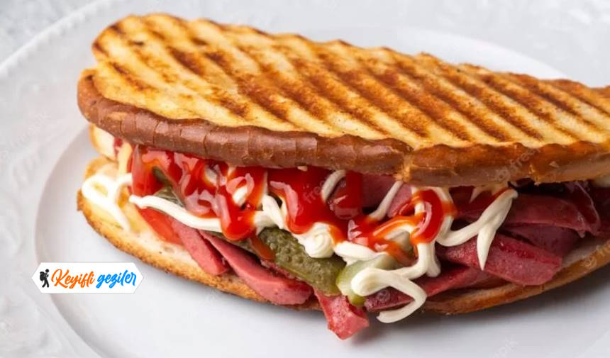 Ayvalık Tostu Nerede Yenir? Ayvalık'ta Tost Yenilenecek Yerler