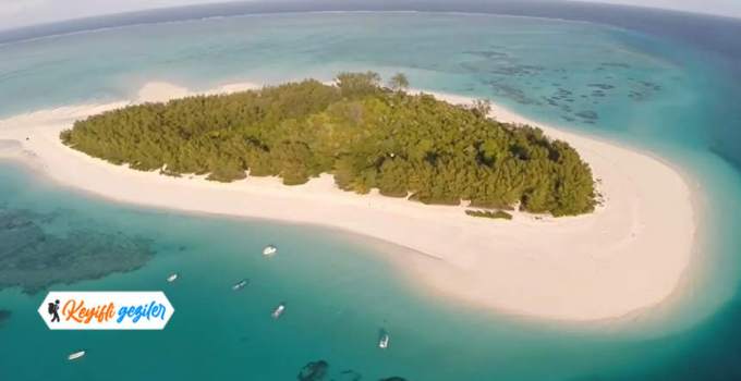 Mnemba Adası Zanzibar Gezi Rehberi: Cennetin Kapılarını Aralayan Bir Tatil Rotası