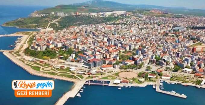 Bandırma gezilecek yerler arasında Balıkesir Bandırma plajları ve Bandırma koyları çok ilgi çekiyor.