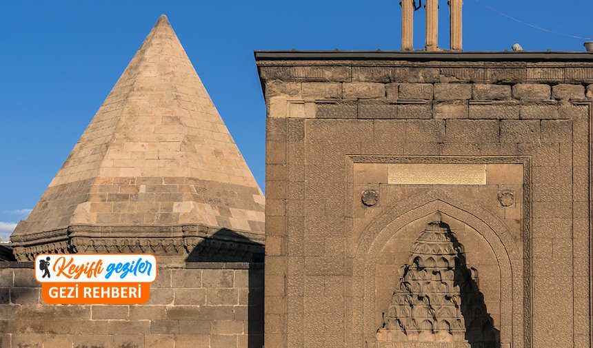 Kayseri'de Gezilecek Yerler Listesi, Kayseri'de Nereler Gezilir, Hunat Hatun Külliyesi Kayseri Gezi Rehberi